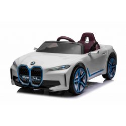 Samochód elektryczny BMW i4, biały, pilot 2,4 GHz, złącze USB / AUX / Bluetooth, zawieszenie, akumulator 12 V, światła LED, 2 X SILNIK, ORYGINALNA licencja